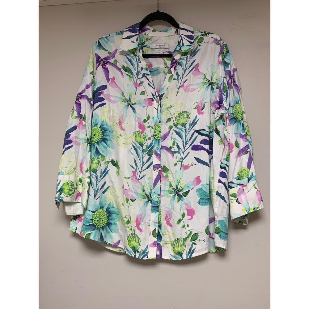 Foxcroft Button Down Shirt Womens 18 White Floral Good Wrinkle Free Shaped 10054